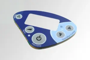 Individuell geformte Folientastatur mit Ausschnitten und Schnittstellen