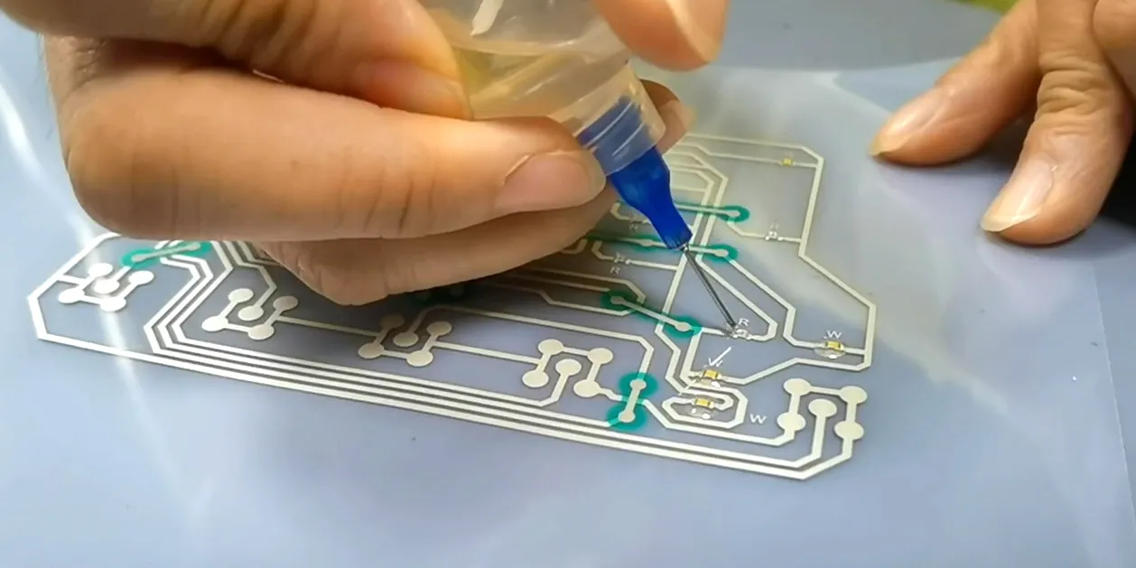 LED-Fixierung-bei-einer-Folientastatur LED-Fixierung-bei-einer-Folientastatur